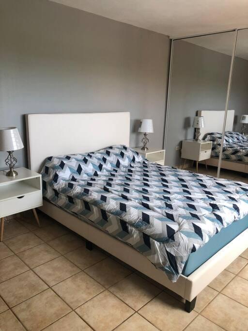 Haudimar Ph Beachfront Apt 4Br/3Bath Isabela Exterior photo